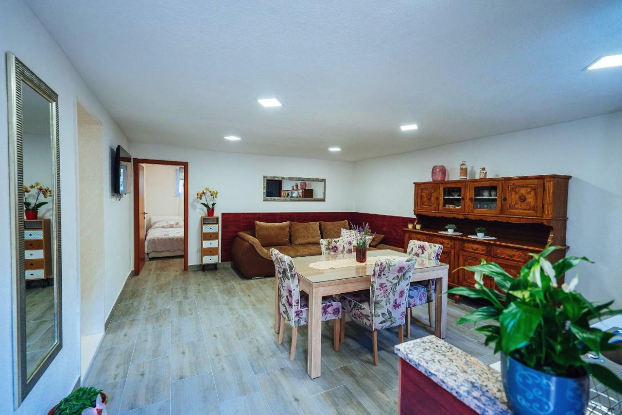 Apartman Kristina Apartment Split Exterior foto