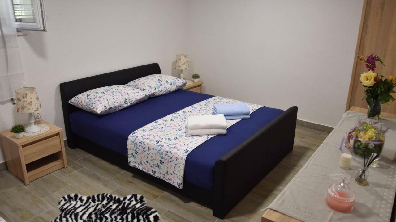 Apartman Kristina Apartment Split Exterior foto